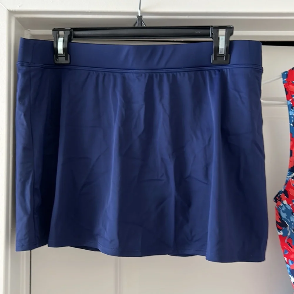 L.L.Bean Rustic blue vintage floral tankini with navy skirted bottom nwt size 14 - Picture 3 of 10